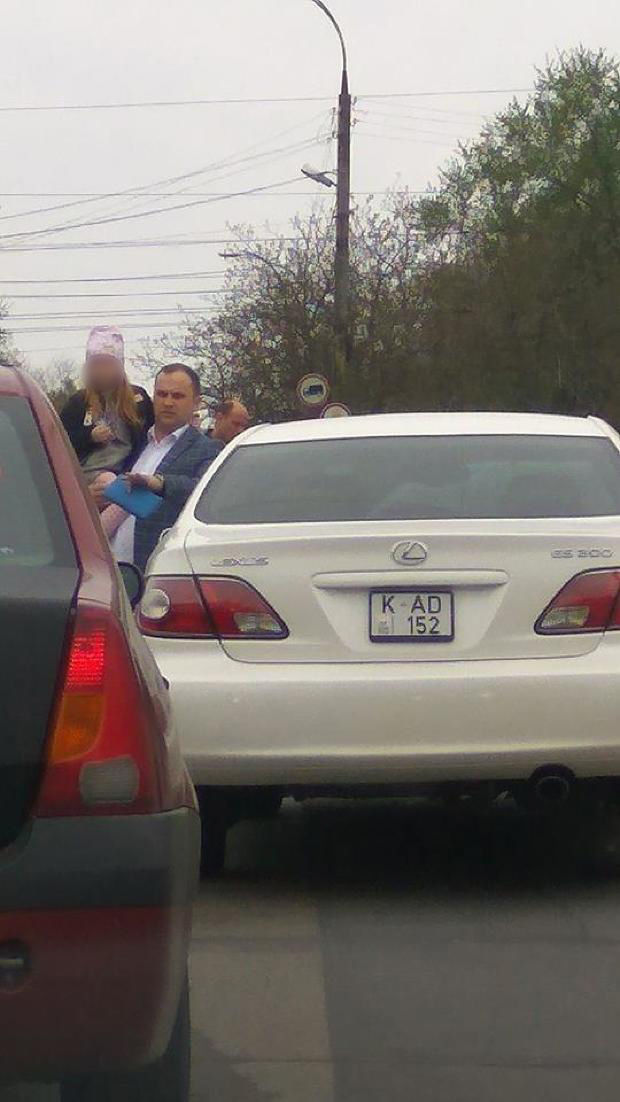 Accident de lux în sectorul Rîșcani! Avocatul Valerian Mînzat, implicat