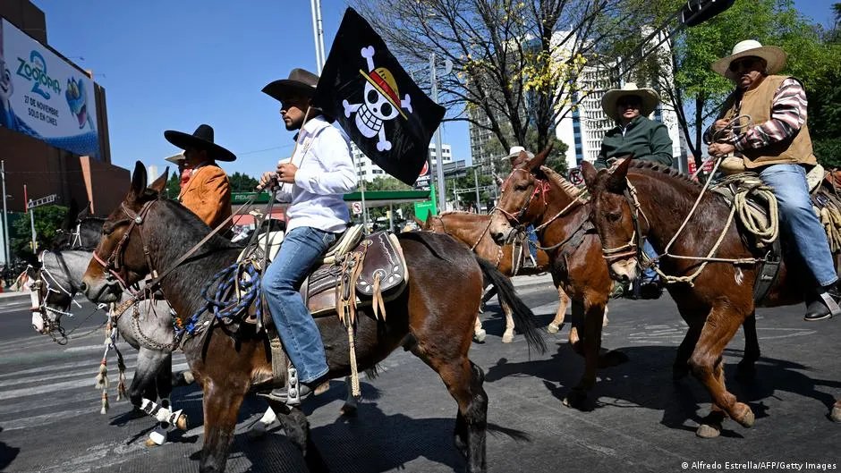 Mii de oameni au ieșit la protest în Mexic: Există victime