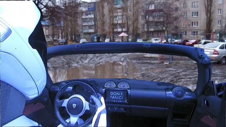 В сети рассказали о горькой судьбе водителя Tesla в космосе