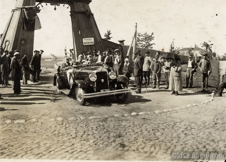 Опубликованы фотографии с автопробегов из Кишинева в 1928-1929 годах