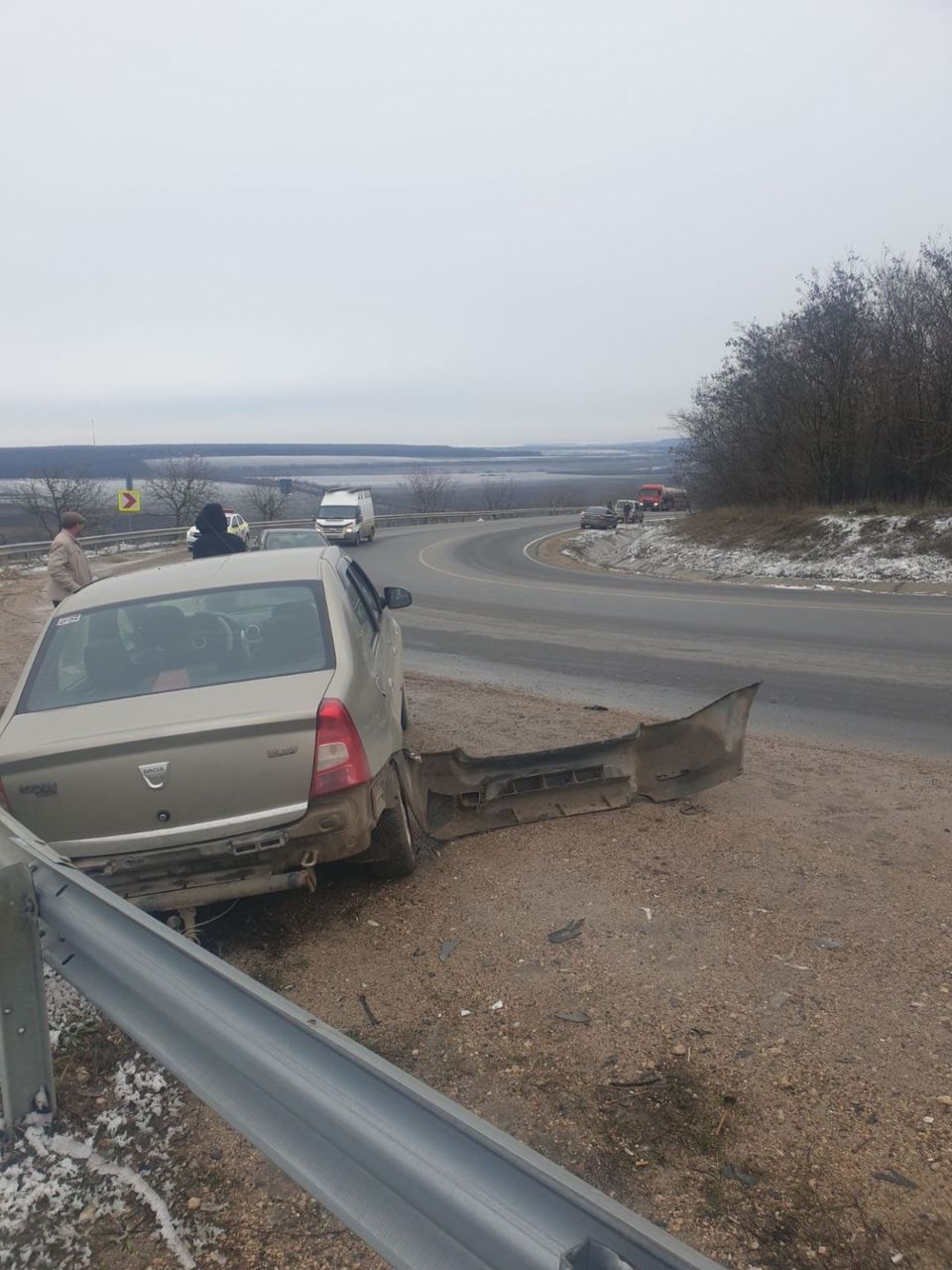 В Оргееве водитель выехал на встречку и столкнулся лоб в лоб с другим авто