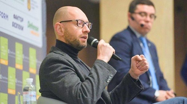 Новый имидж: Яценюк отрастил бороду