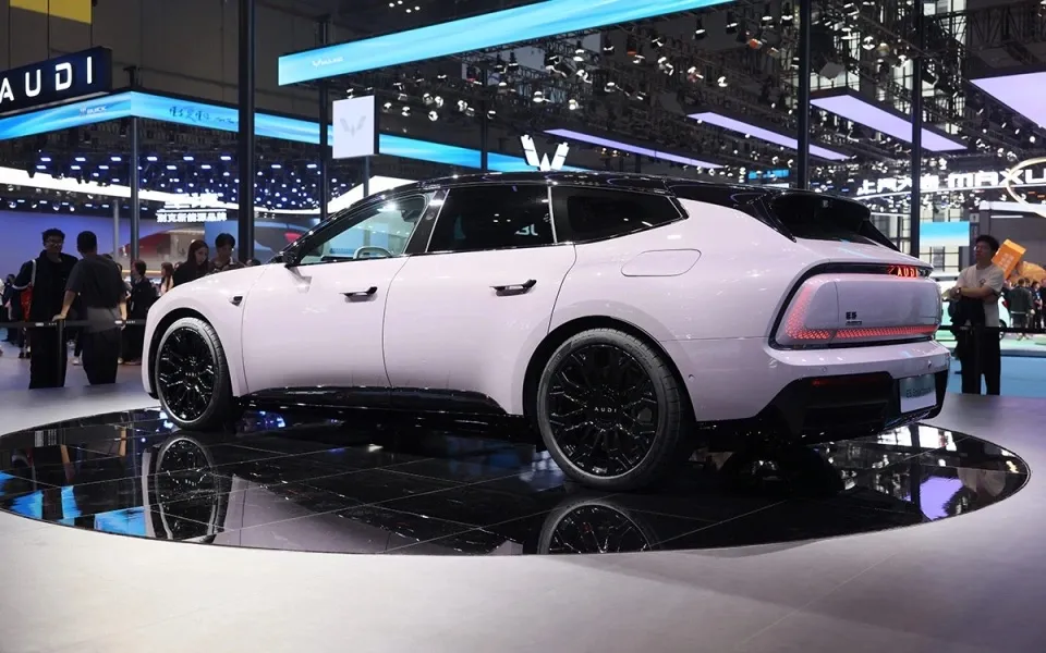 Новый электромобиль AUDI собрал 10 тыс. заказов за 30 минут
