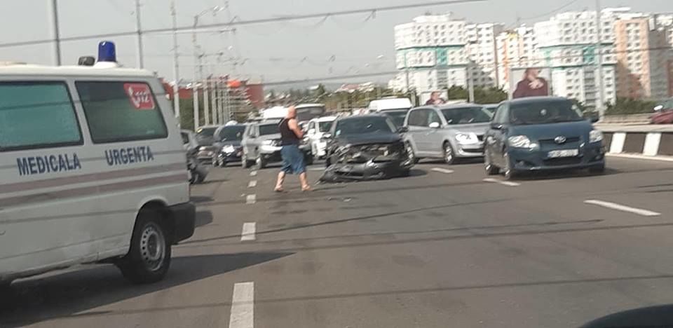 Серьезная авария произошла на виадуке