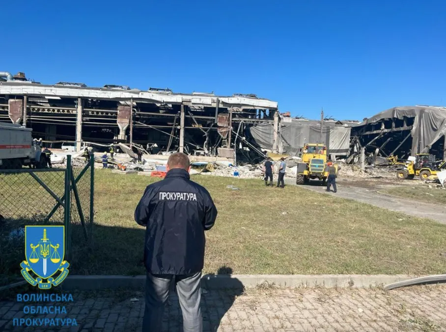 В Луцке ракета попала в завод шведской компании: три человека погибли