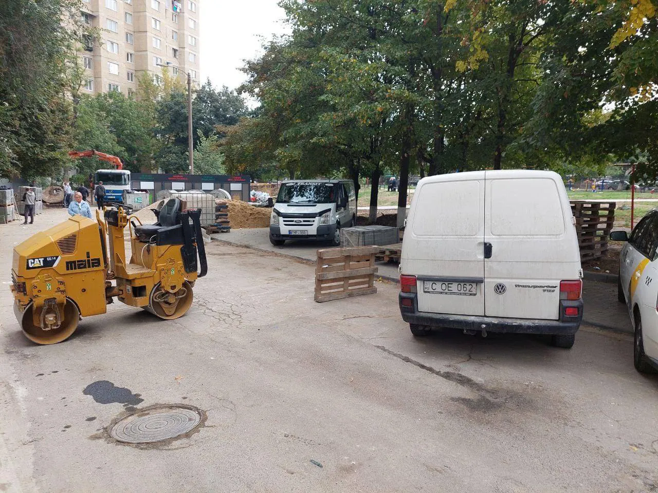 В секторе Буюканы начаты работы по обустройству дворов жилых домов