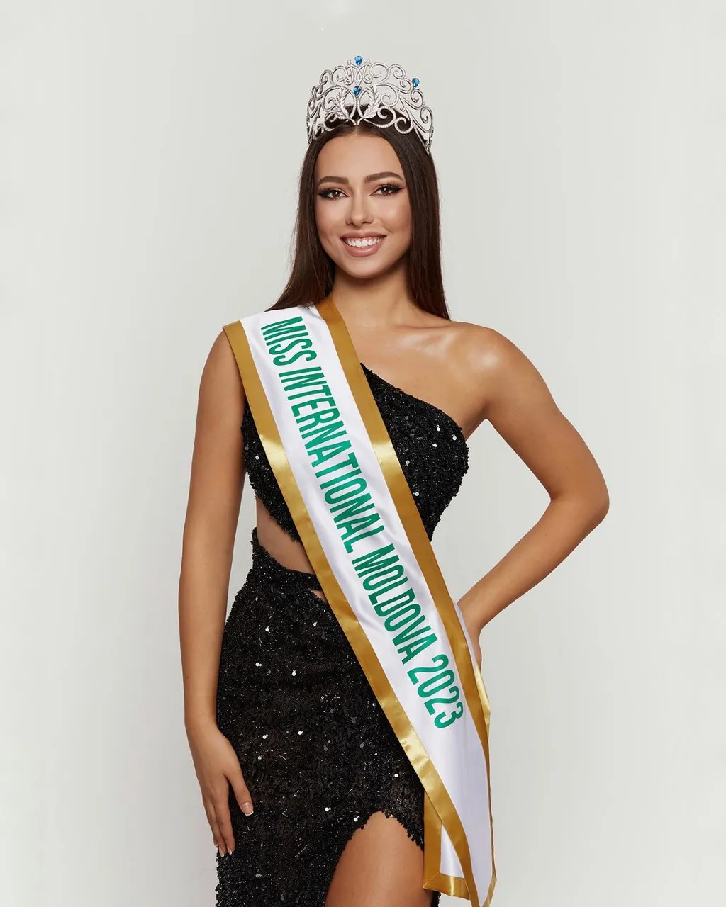 Молдову на Miss International 2023 представит 18-летняя Джульетта Калалб