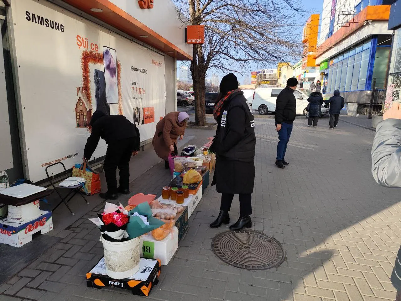Angajații Preturii Ciocana au intervenit pentru a combate comerțul ilegal din sector