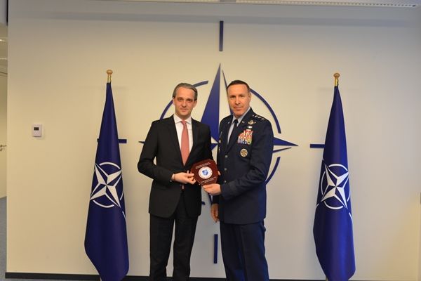 Стурза провел в Брюсселе ряд встреч с представителями НАТО