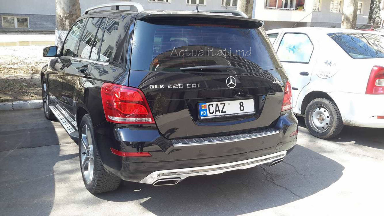 Алина Зотя купила новенький Mercedes