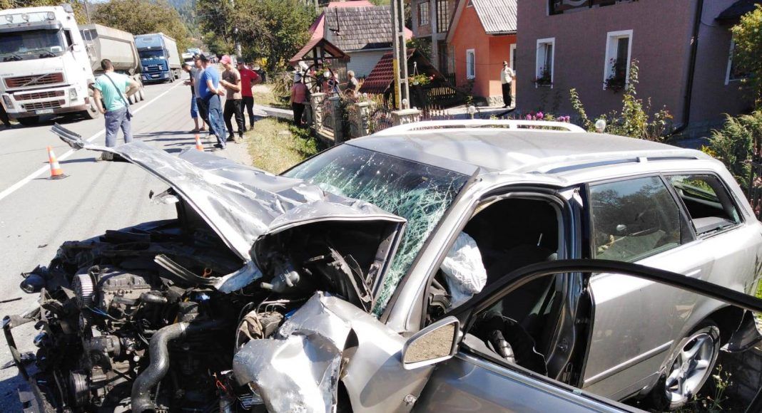 Автобус с молдавскими номерами попал в ДТП в Румынии