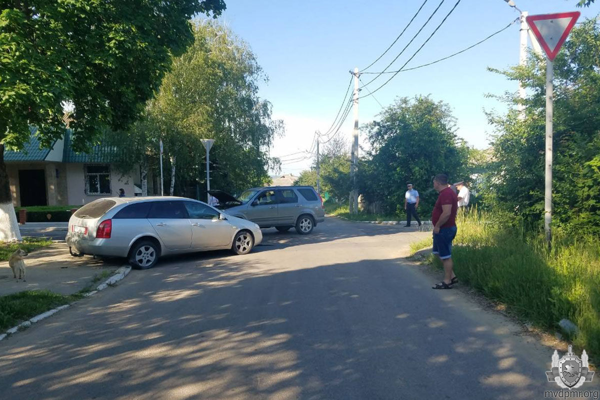Трое детей пострадали в серьезной аварии в Рыбнице