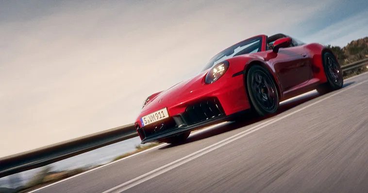 Porsche представляет новую модель 911