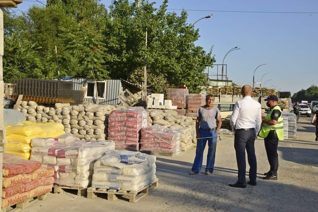 Чебан: Продавцы стройматериалов могут работать на рынке на улице Кэрбунарь