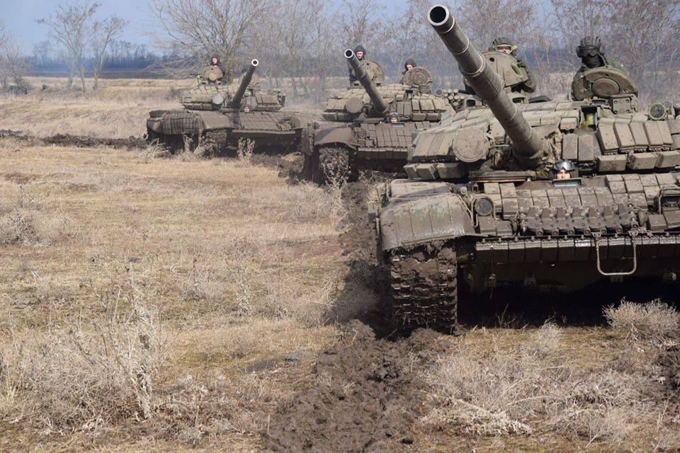 Украина перебросила войска в район Азовского моря