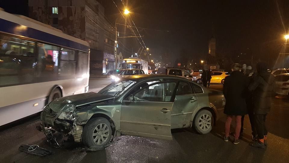 Авария в центре Кишинева: пострадала женщина