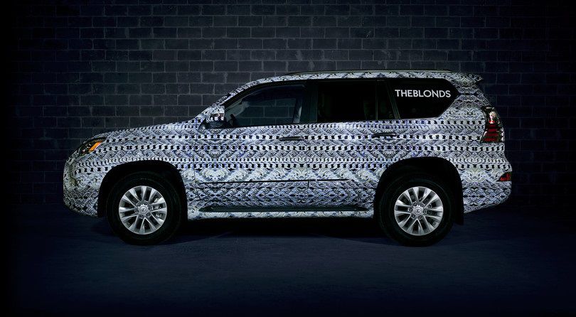 Lexus показал дизайнерские автомобили