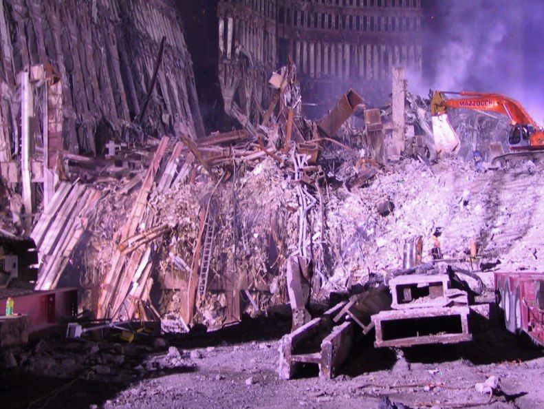 На распродаже были найдены фото с трагедии 9/11, которые никто ещё не видел