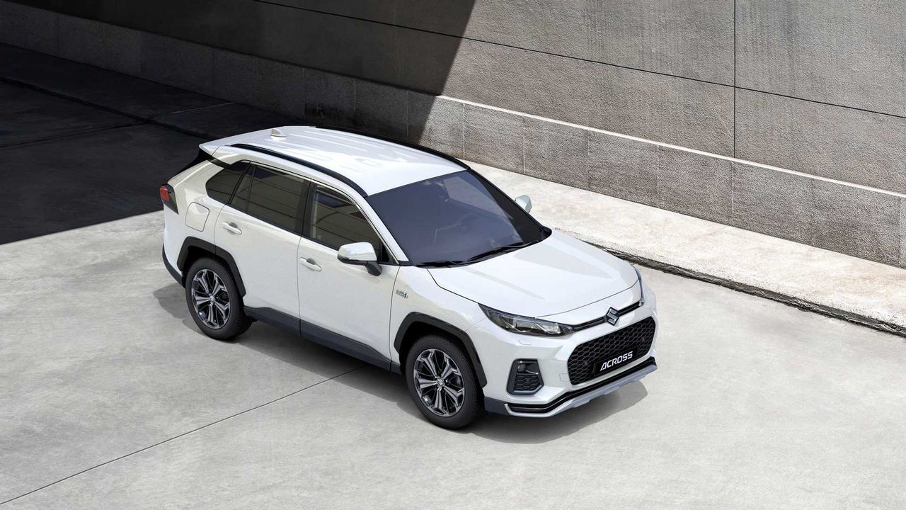 Гибридная Toyota RAV4 превратилась в кроссовер Suzuki