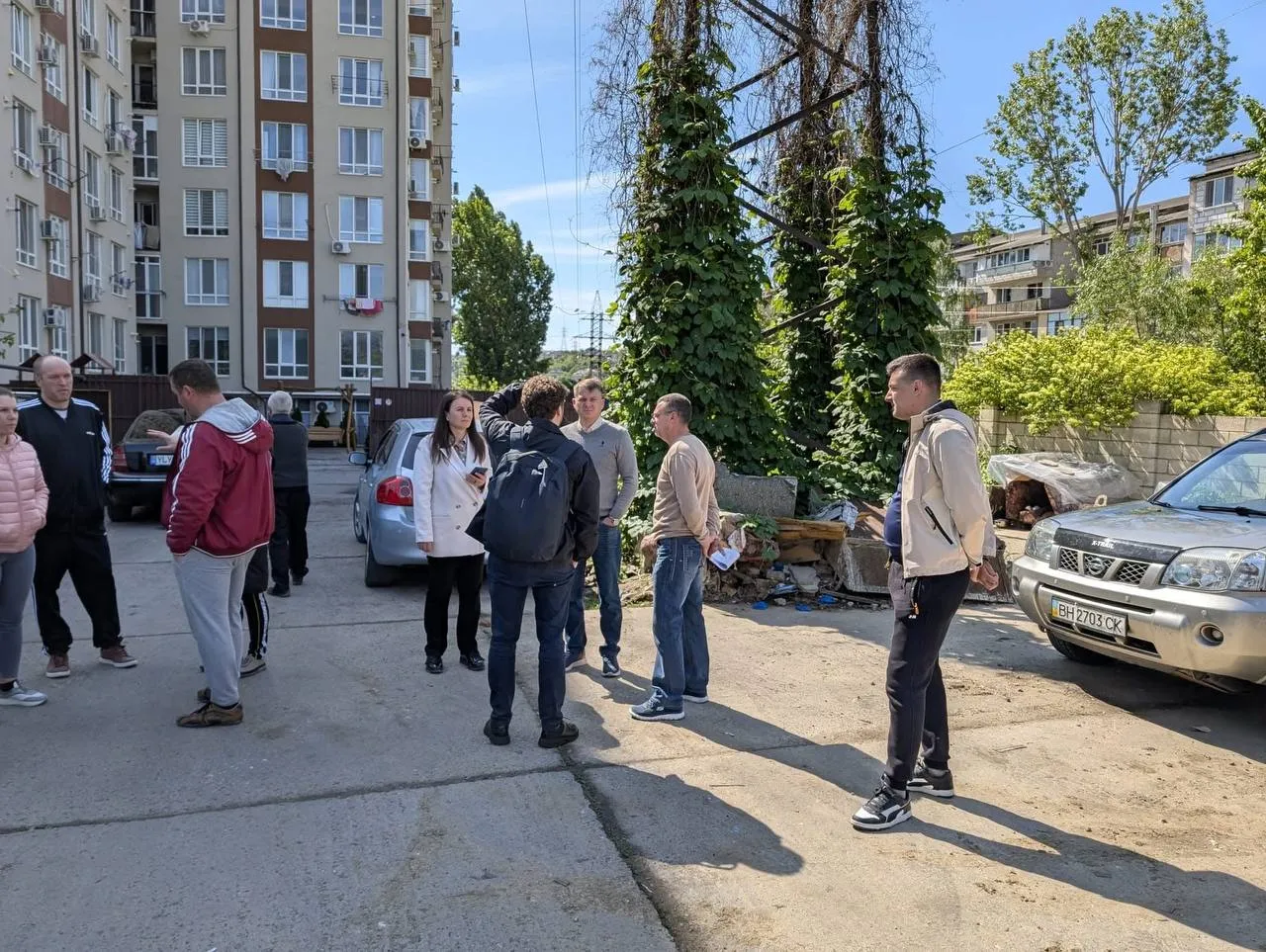 Правительство предоставляет жильцам горевшего дома ваучеры и временное жильё