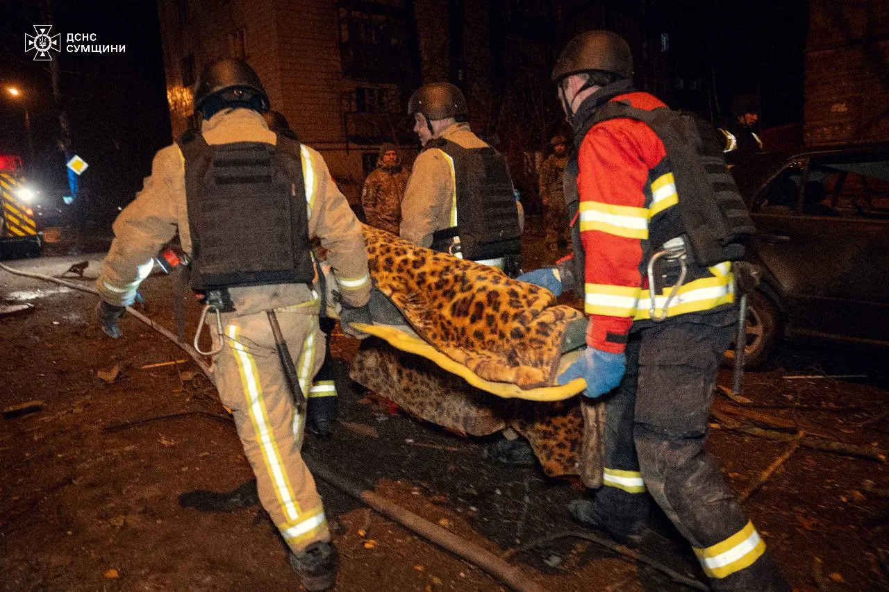 В результате удара по Сумам погибли 2 человека, 12 - ранены