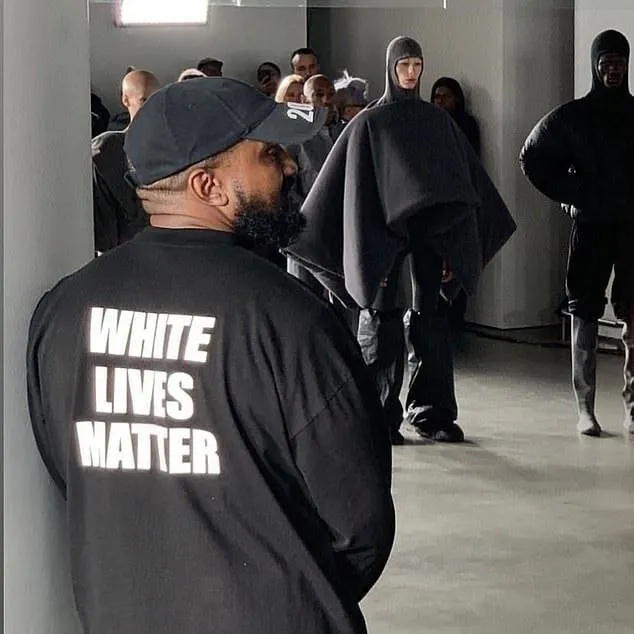 Канье Уэст появился в Париже в футболке White Lives Matter