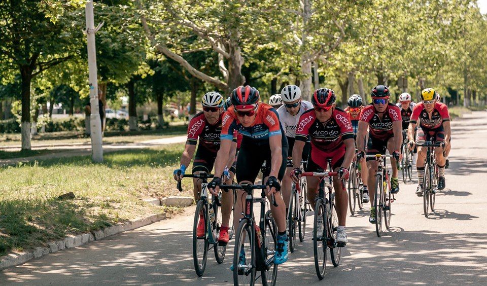 Велосипедисты из Украины и Молдовы сразились за Кубок мэра в Теплодаре