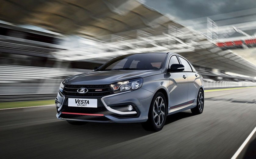В Сети появились "живые" снимки спортивной версии Lada Vesta