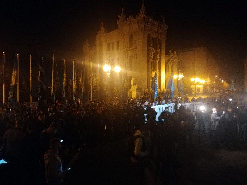 В центр Киева стянули силовиков из-за протестов под Офисом президента