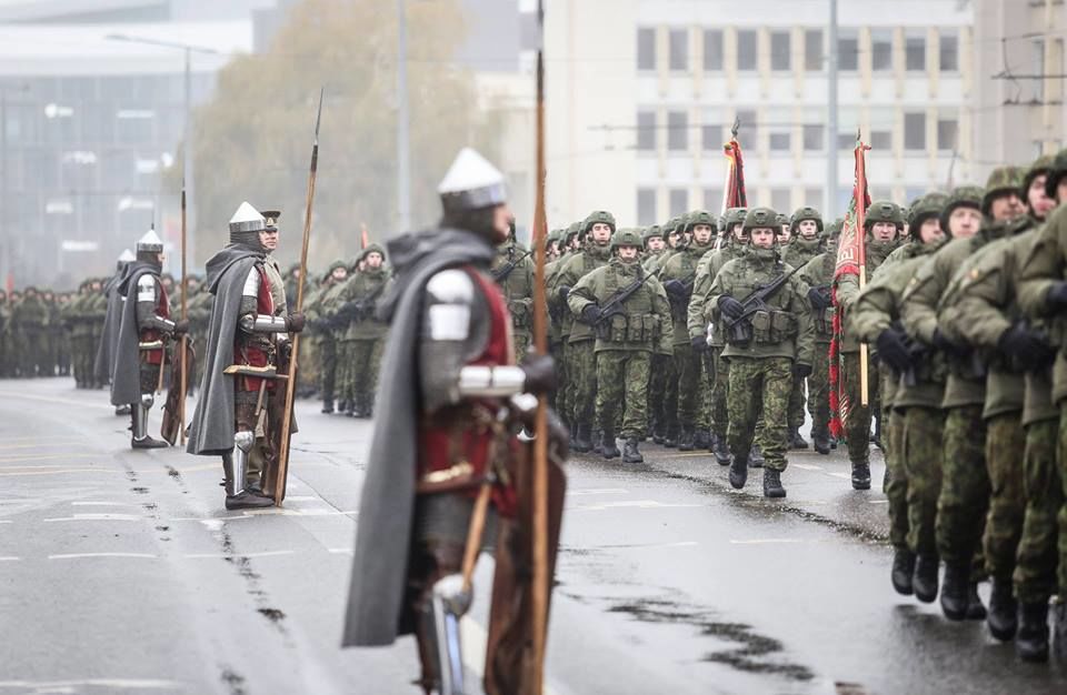 Военнослужащие Нацармии прошли по улицам Вильнюса