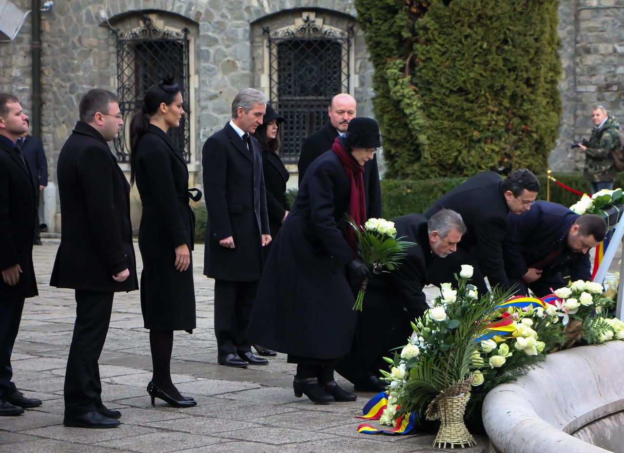 Где похоронены короли. Похороны короля Константина 2. Король Румынии похороны.