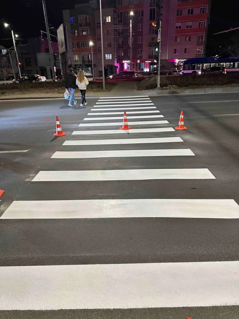 În Capitală au început lucrările de înnoire a marcajelor rutiere