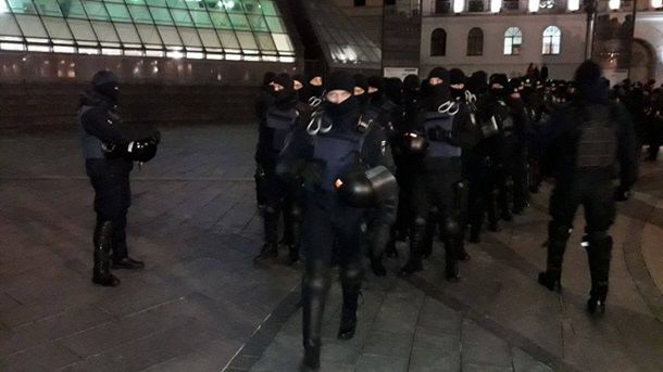 В Киеве на Майдане появились палатки