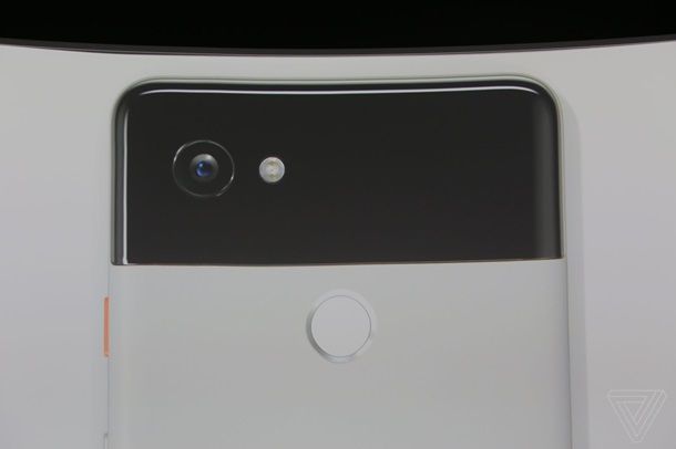 Google представил обновленный флагман Pixel 2