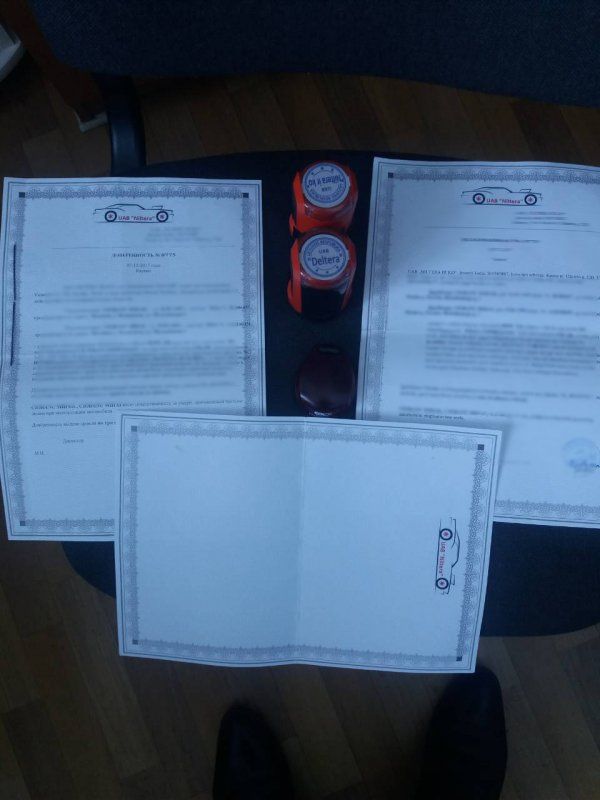 Alte cinci procuri auto falsificate, ridicate în cadrul perchezițiilor