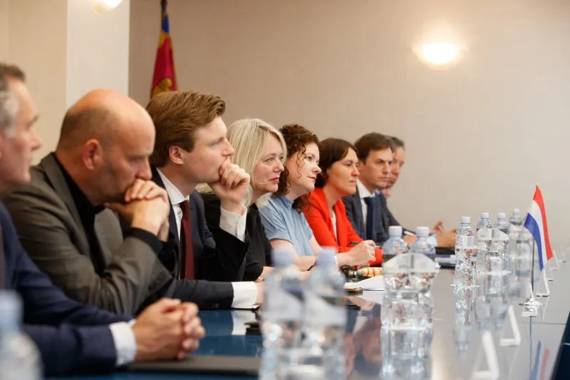 Санду провела встречу с делегацией парламента Королевства Нидерландов