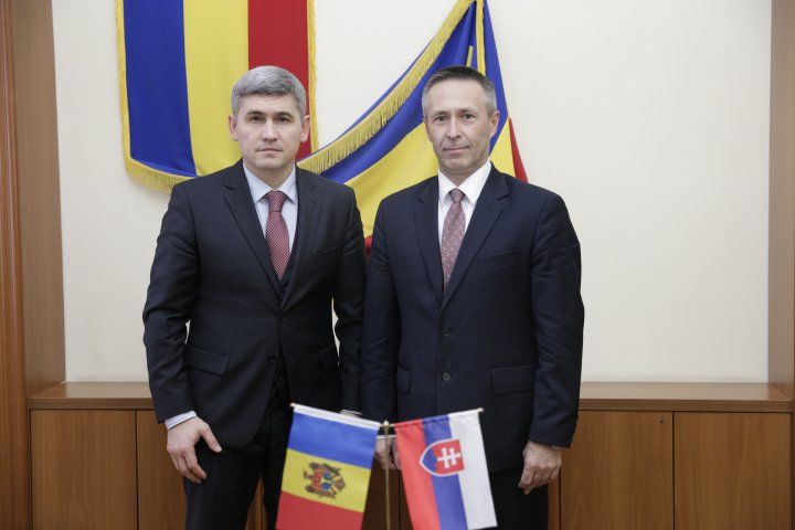 Posibilitățile dezvoltării relațiilor bilaterale ale MAI cu Slovacia discutate în cadrul unui dialog