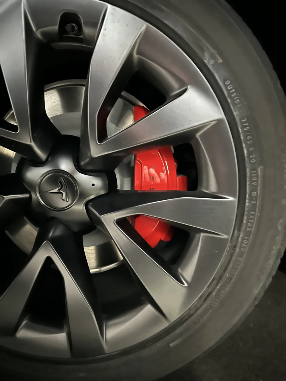 На электрокарах Tesla Model S и Model X обнаружили махинации с тормозами