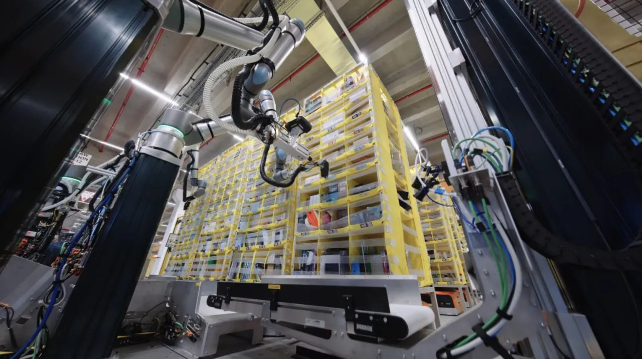 Amazon a prezentat primul robot hamal din lume capabil să simtă obiectele