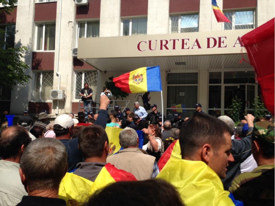 У Апелляционной палаты протестуют против ареста манифестантов