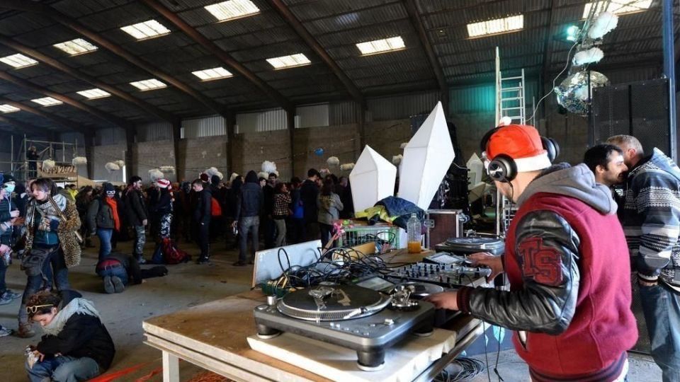 Во Франции разогнали масштабную вечеринку, которая длилась почти 2 дня