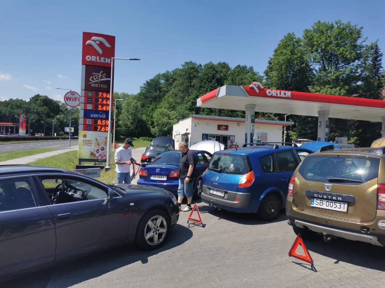 В Польше водители начали протестовать из-за высоких цен на горючее