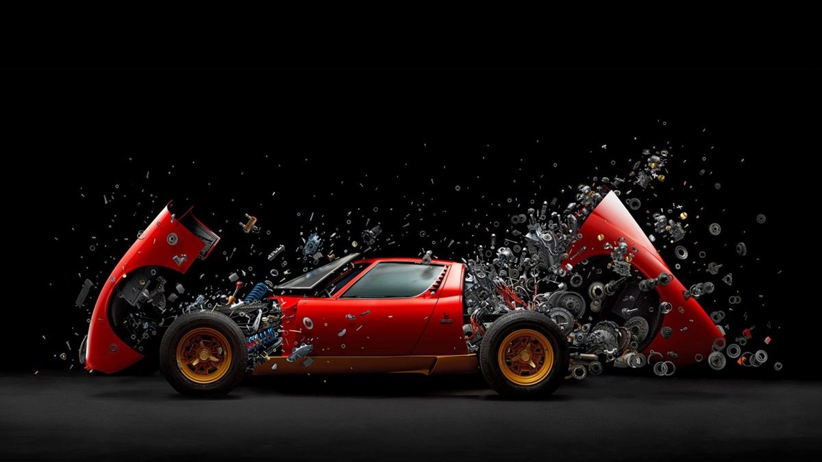 Фотограф сделал из 1500 деталей Lamborghini шедевр