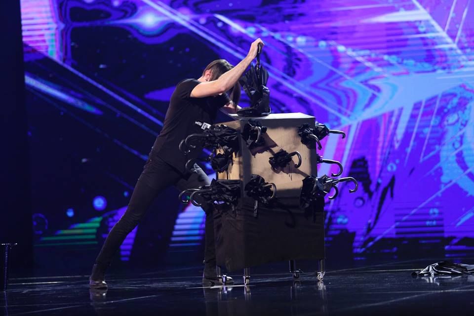 Иллюзионист Гарри Козма поразил зрителей и жюри шоу "Românii au Talent"