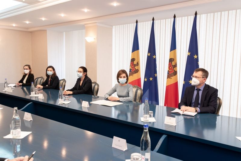 Президент Молдовы встретилась с группой чешских сенаторов