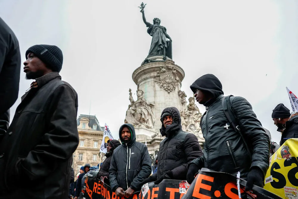 Во Франции тысячи человек вышли на протесты против закона об иммиграции