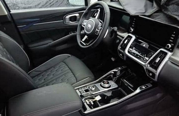 Новый Kia Sorento станет похожим на кроссовер Seltos