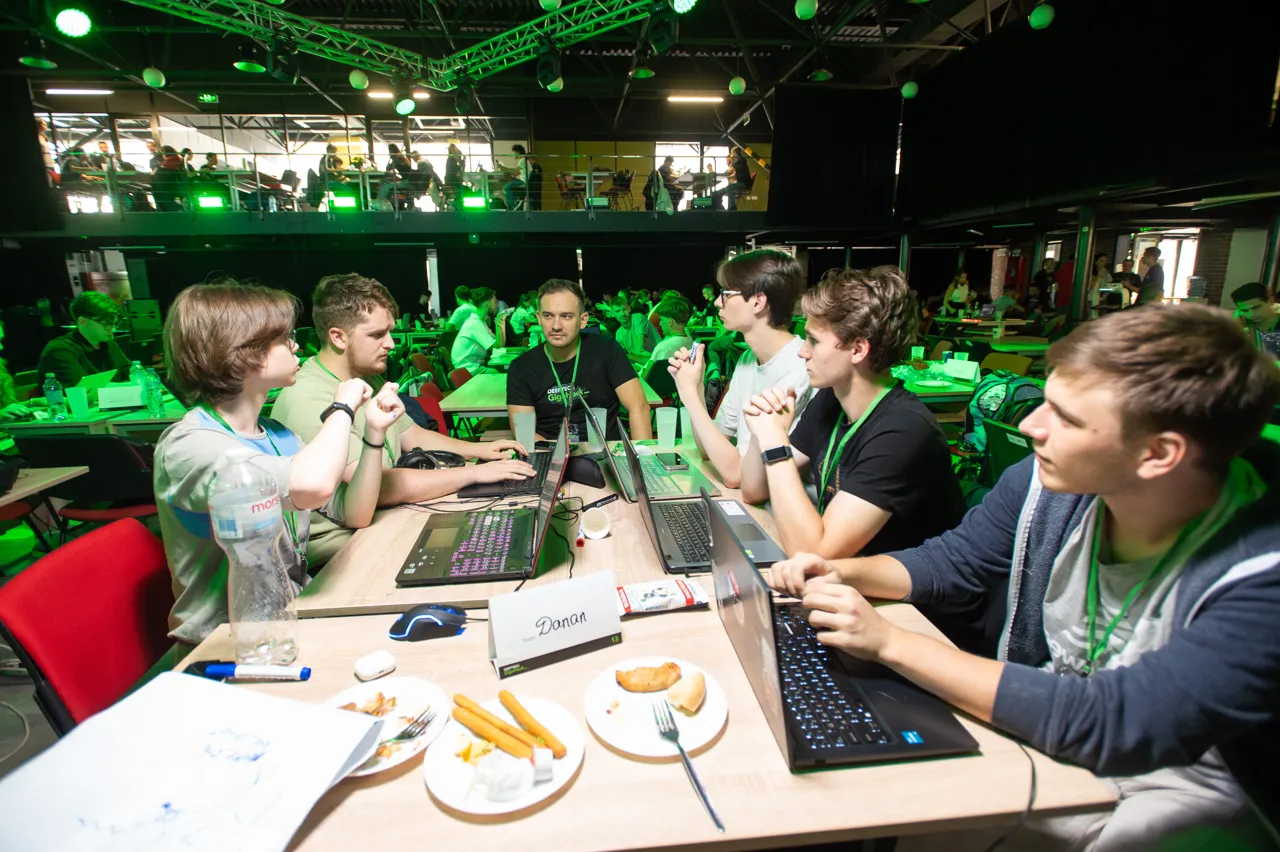 Deeptech GigaHack возвращается в четвертый раз и впервые открывает онлайн-участие
