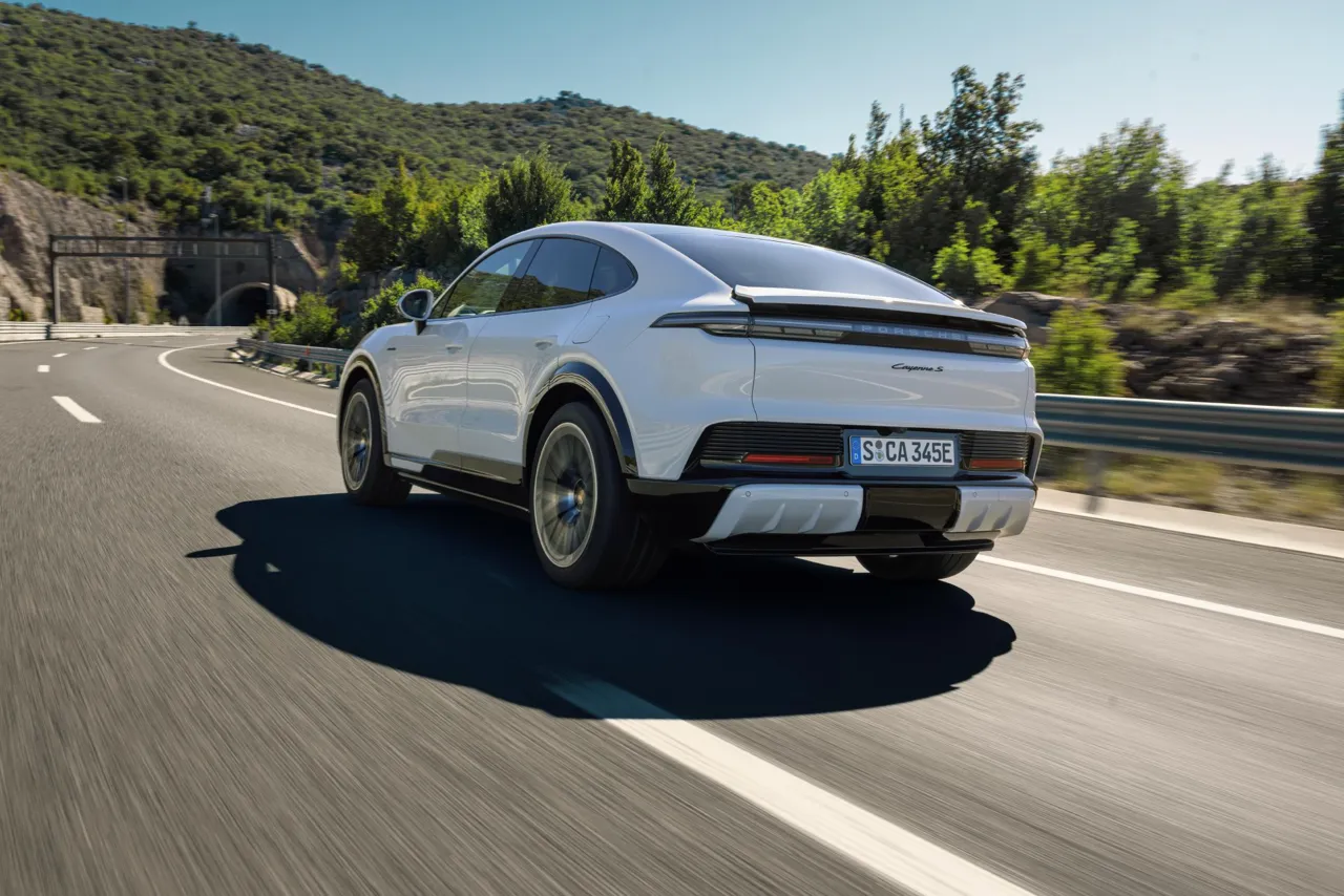 Porsche Center Moldova поддерживает Chisinau 10 km Night Run 2026