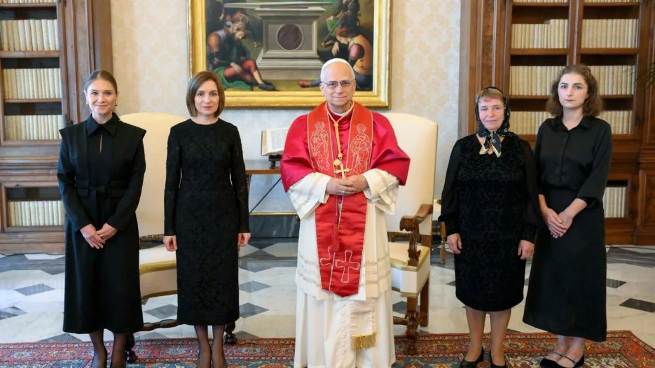 Maia Sandu s-a întâlnit cu Papa Leon al XIV-lea la Vatican: Au discutat despre pace, credință și viitorul Moldovei